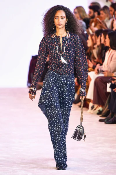 Look 54